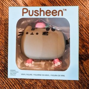 SOLD! Roller Skating Pusheen Vinyl Figure